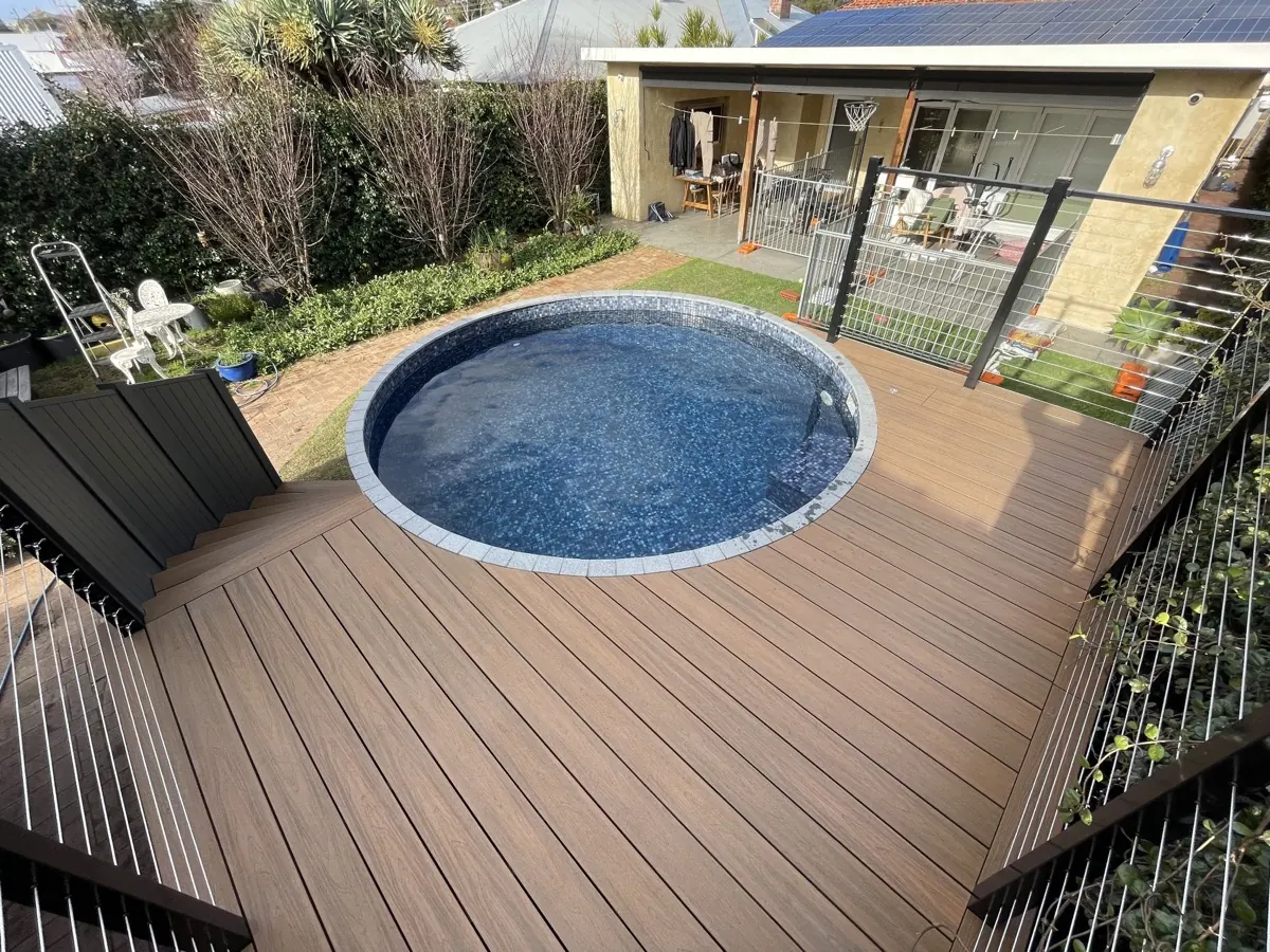 Round pool surround
